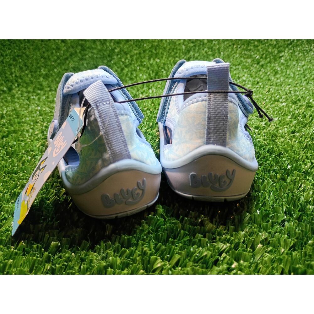 Bluey & Bingo Toddler Water Shoes - NWT Size 13/1 - Picture 3 of 6